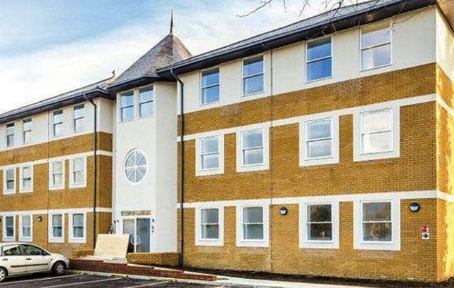 Thumbnail Flat for sale in Cricket Green, Mitcham