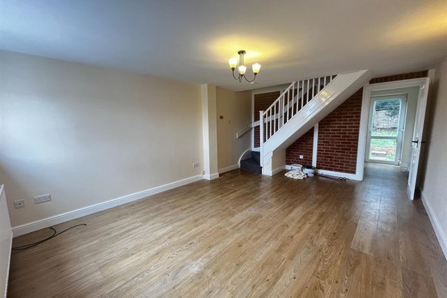 24, Russett Way, Newent photo 2