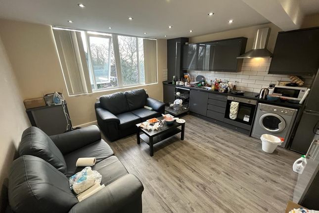 Flat to rent in Montpelier Terrace, Leeds, West Yorkshire