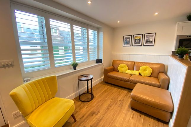 4 George Bank, Mumbles photo 3