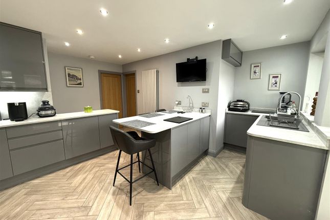 1, Aston Close, Stafford photo 3
