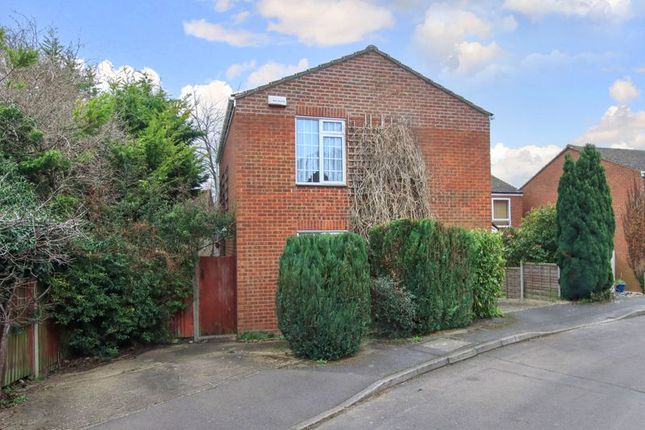 Thumbnail Detached house for sale in Adams Way, Tring