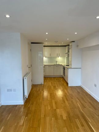 Chester Road, Hounslow photo 2
