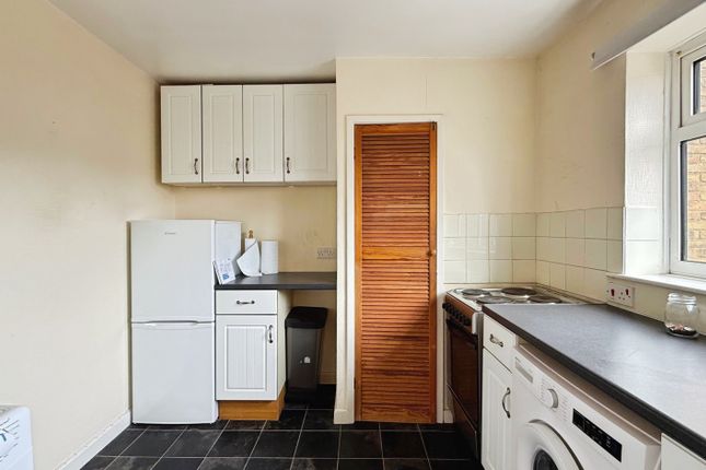 125, High Street, Westbury photo 4