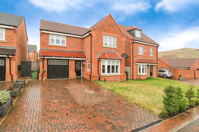 Thumbnail Detached house for sale in Warren Close, Pontefract