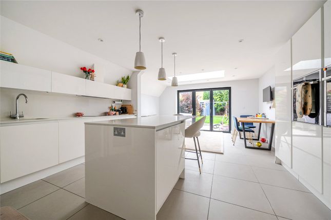 9, Thornton Road, Barnet photo 4