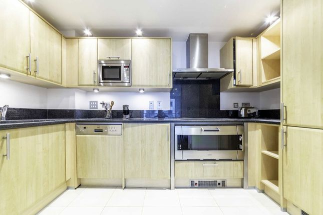 381, Flagstaff House, London photo 4