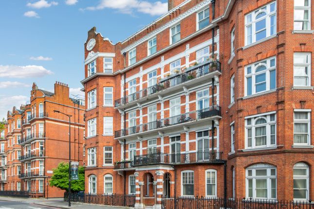 Flat for sale in York Mansions, 215 Earls Court Road