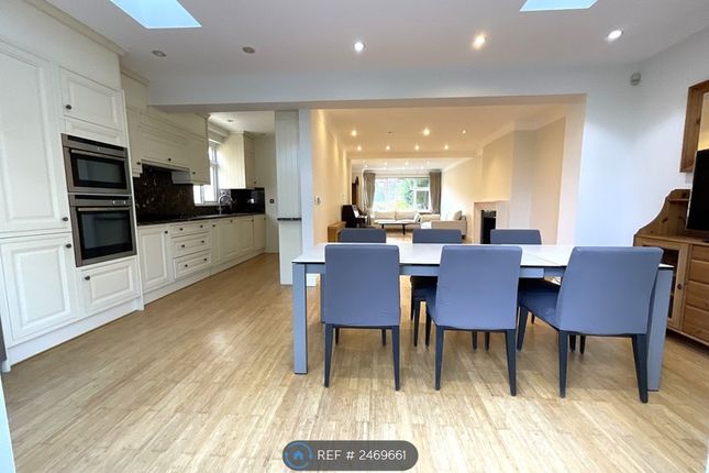 Clarendon Road, London photo 3