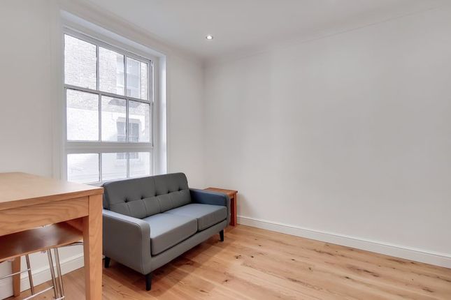 Flat to rent in Victoria Chambers, Paul Street, London