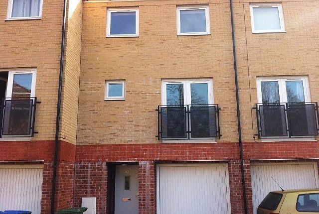 Property to rent in Whitestar Place, Southampton
