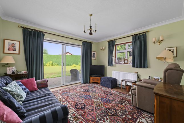 18, West Common Grove, Harpenden photo 4