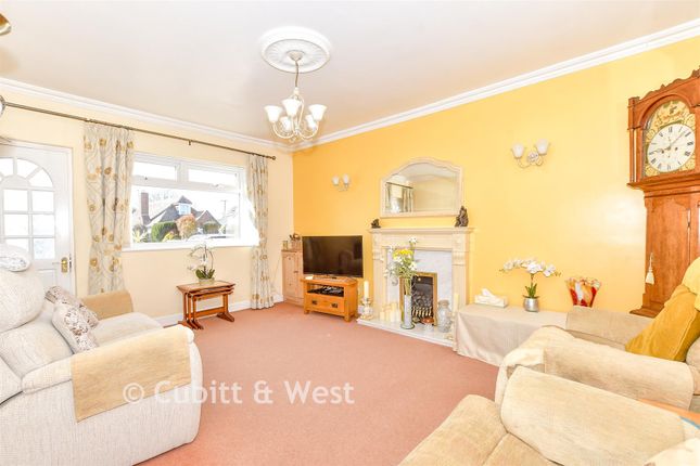 16, West Lane, Hayling Island photo 2