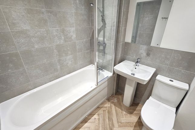 9, Dixon Close, Staffordshire photo 4