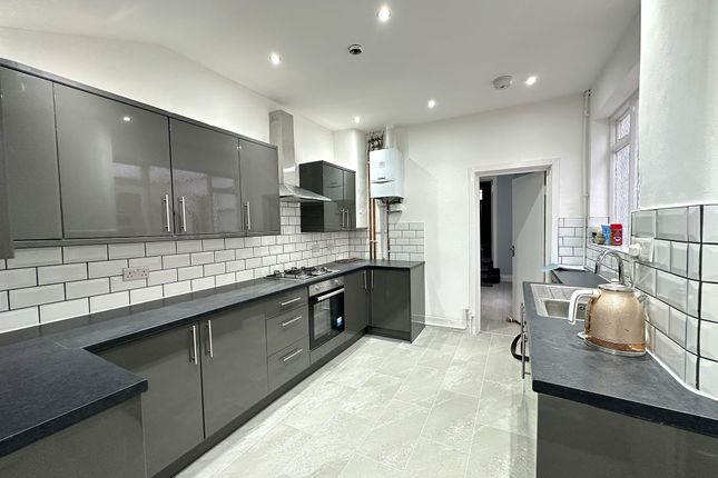150 North Marine Road, Scarborough photo 3