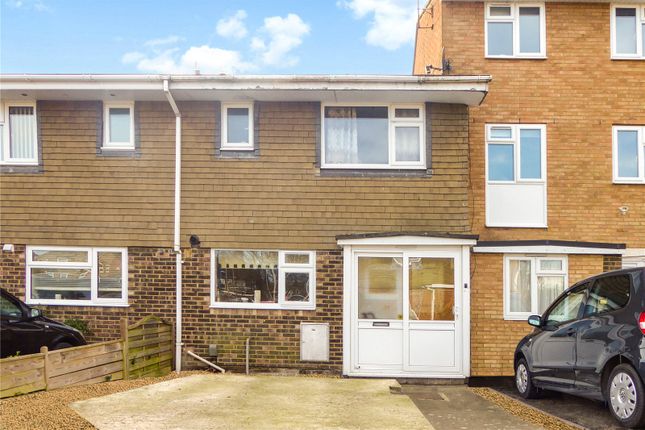 Thumbnail Terraced house to rent in Staines Square, Dunstable, Bedfordshire