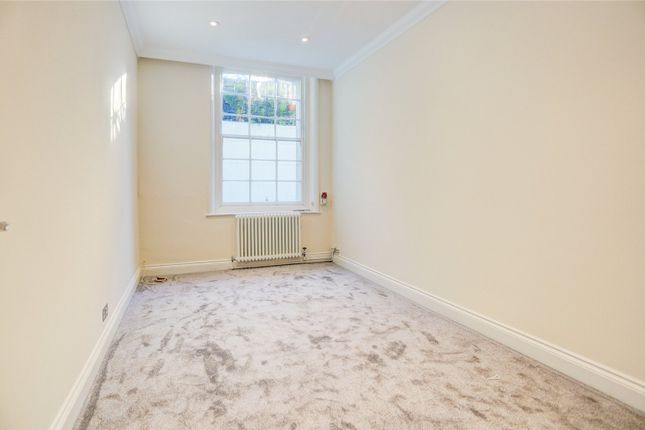Flat to rent in Kings Gardens, Hove