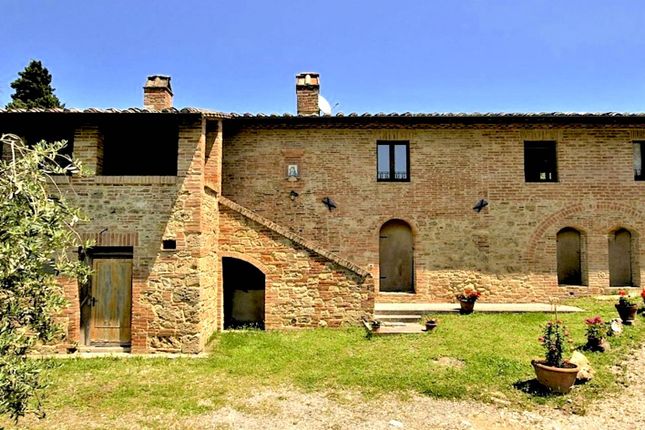 Country house for sale in Chiusi, Chiusi, Toscana