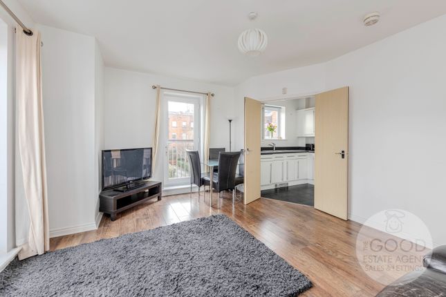 Flat for sale in High Marsh Crescent, Manchester