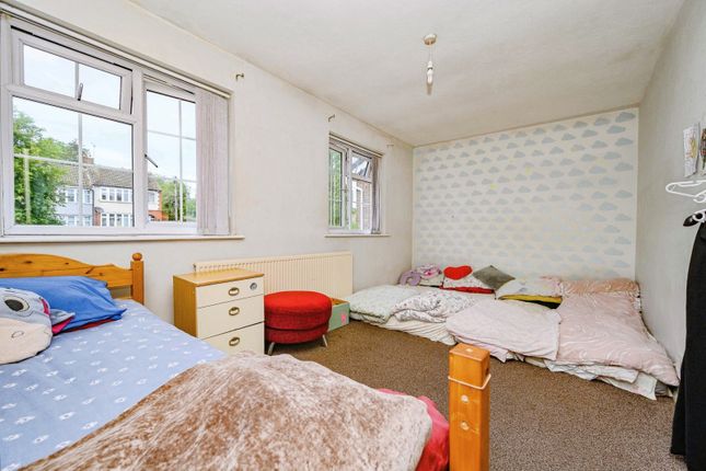 46, Bramingham Road, Bedfordshire photo 4
