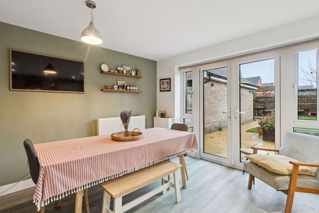 17 Ford's Croft, Thame photo 4