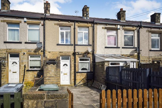 Terraced house for sale in Mannville Walk, Keighley