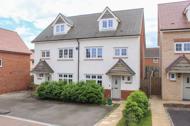 Thumbnail Semi-detached house for sale in Shackleton Grove, Leighton Buzzard, Bedfordshire