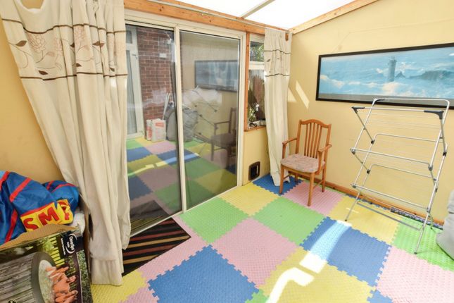 12, Thompson Road, Devon, England photo 4