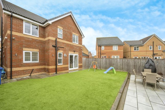 Detached house for sale in Middlefield Close, Dunscroft, Doncaster, South Yorkshire