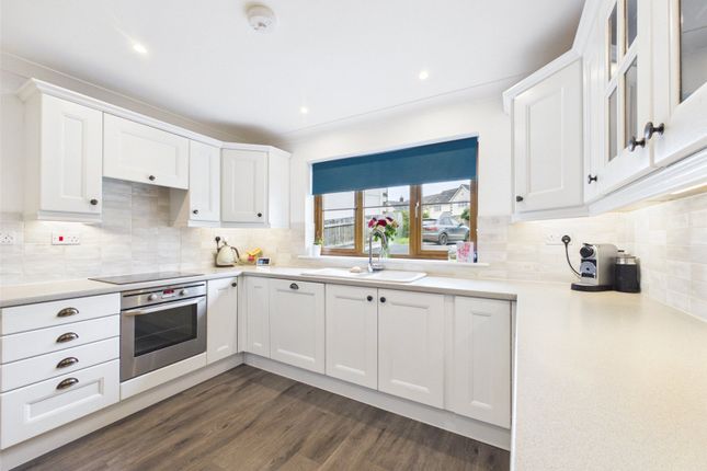 31, St Andrews Close, Holsworthy photo 3