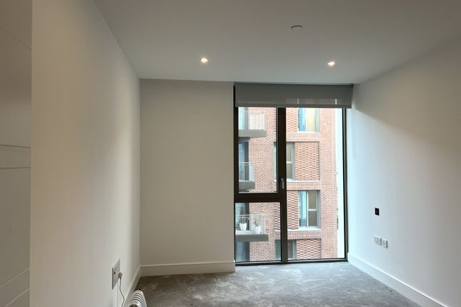 Flat for sale in Palmer Road, London