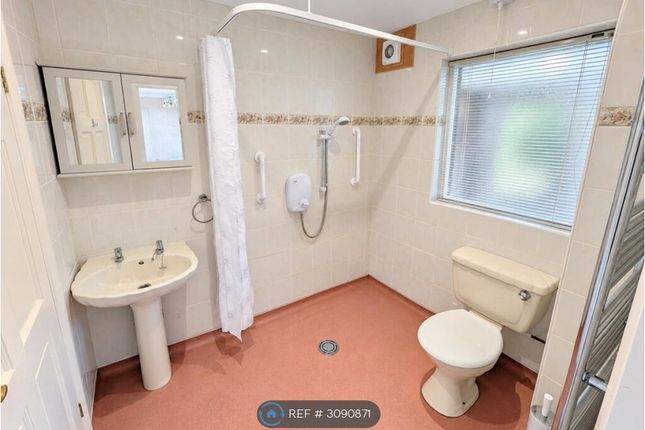 Ashlake Copse Lane, Wootton Bridge, Ryde photo 5