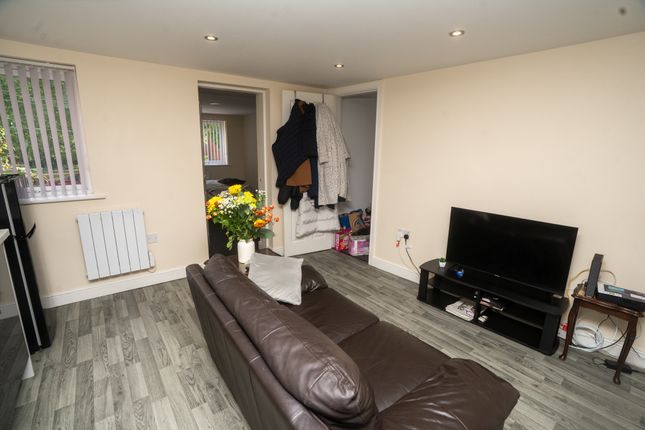 Flat 1, Park Road, Chorley photo 2