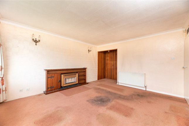 31, Moorside Walk, Bradford photo 4