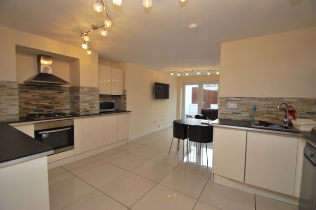 Cathays Terrace, Cardiff photo 3