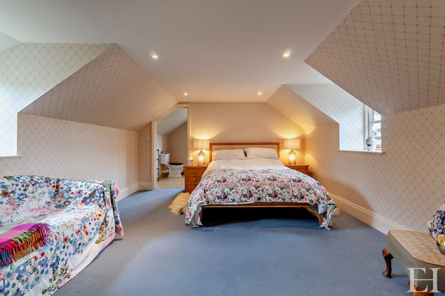 8637096-Interiorwm32-800