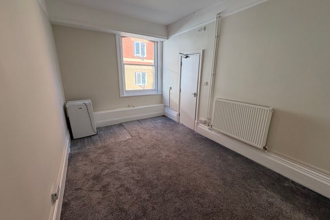 Room 1, 18a, Edinburgh Road, Portsmouth, Southsea photo 4