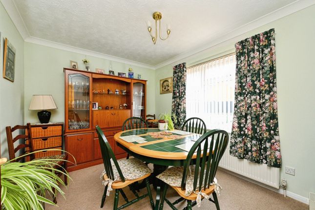 5, Stratford Close, Dersingham photo 3