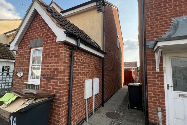 14, Dehavilland Close, Nuneaton photo 4