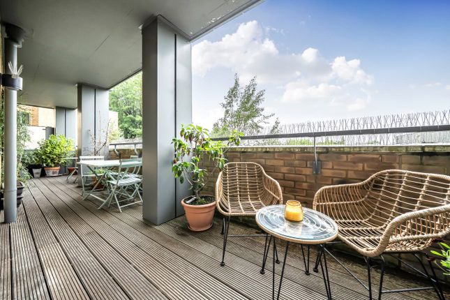 Flat 4, 8, Sylvan Hill, London photo 3