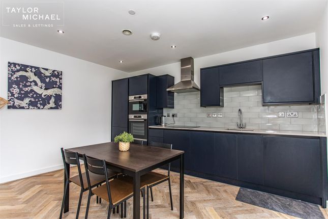 Kitchen / Living Room