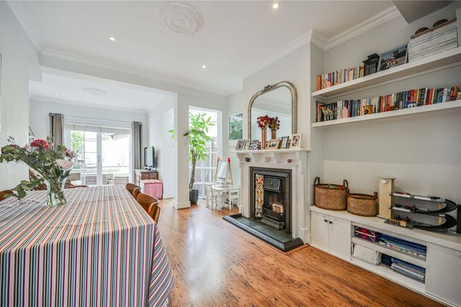 58, Highworth Road, London photo 4