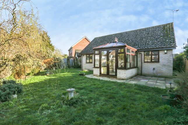 25, Orchard Way, Bury St. Edmunds photo 2