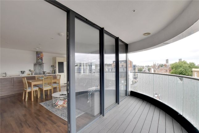 Flat 23, 4, Lambarde Square, London photo 3