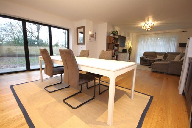 219, Segensworth Road, Titchfield Park photo 4