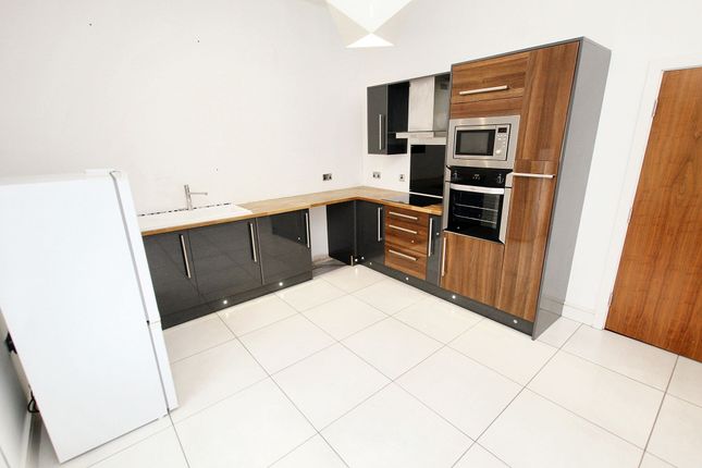 7 Canalside Warehouse Clegg Hall Road, Littleborough photo 2