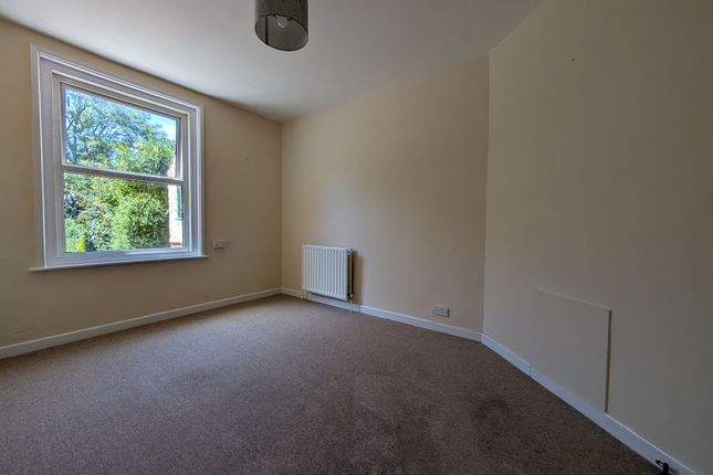 123 Woodmill Lane, Southampton photo 4