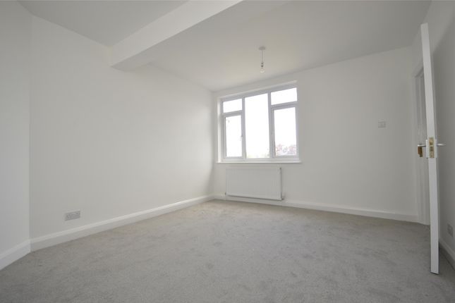704A, London Road, Surrey photo 2