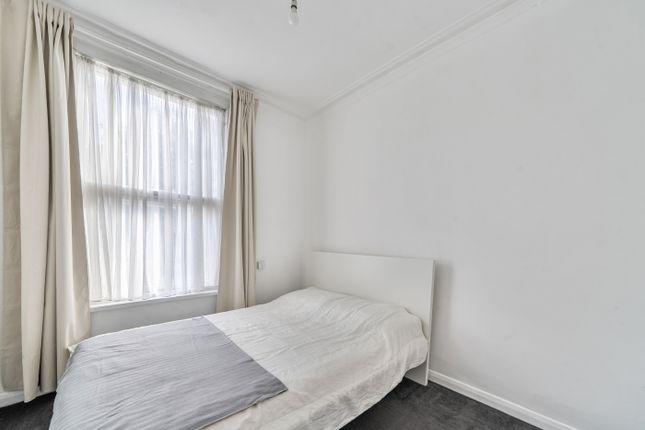 First Floor Flat, 14, Parkfield Road, London photo 2