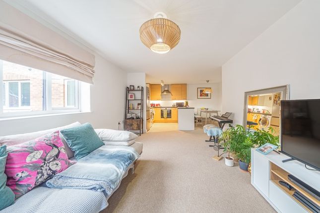 Flat for sale in Capel Crescent, Stanmore, Harrow